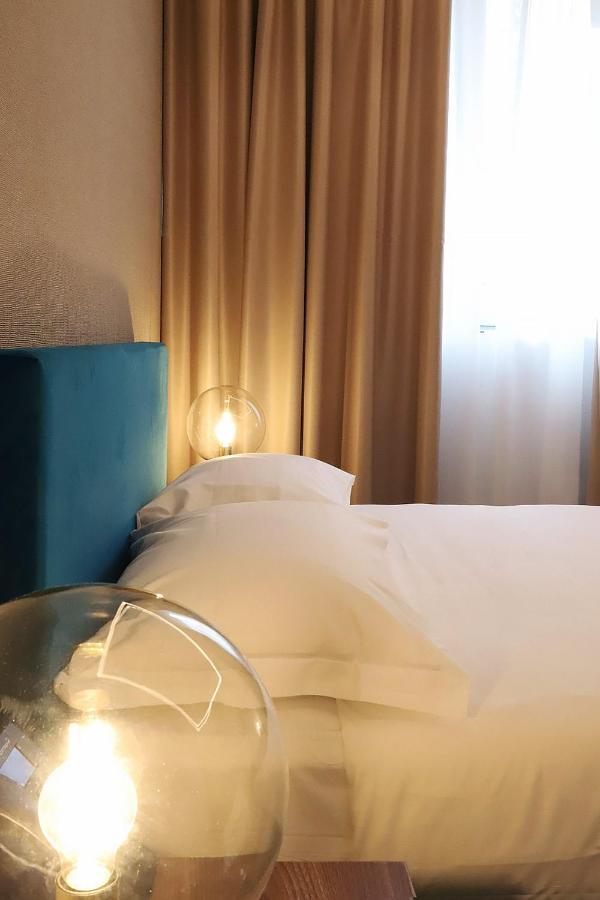 Outside Boutique Hotel Foggia Exterior foto